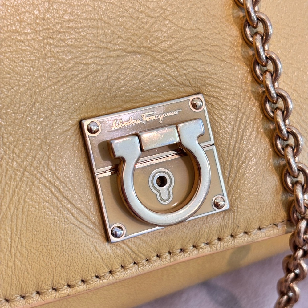 Salvatore Ferragamo Gancini Yellow Leather Flap Chain Shoulder / Crossbody Bag - Picture 2 of 15